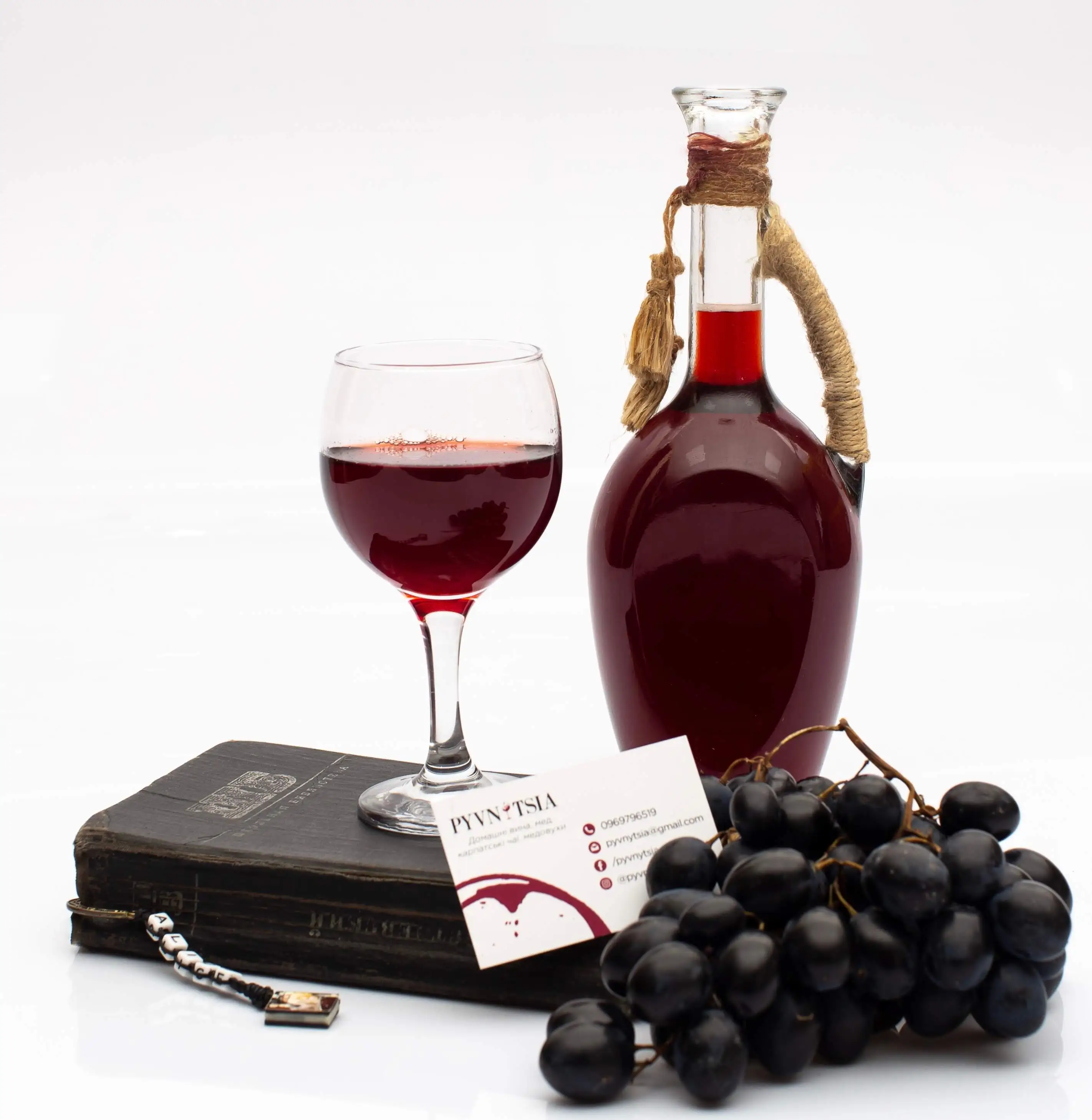 Куплю вино виноградную. Вино Merlot красное. Красное некрепленое вино. Сухое вино. Вино красное сладкое.